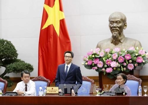 Partai Komunis dan Negara Vietnam memberikan prioritas istimewa kepada orang-orang yang berjasa kepada Tanah Air