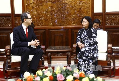 Wapres Vietnam, Dang Thi Ngoc Thinh menerima Gubernur  Provinsi Fukushima, Jepang