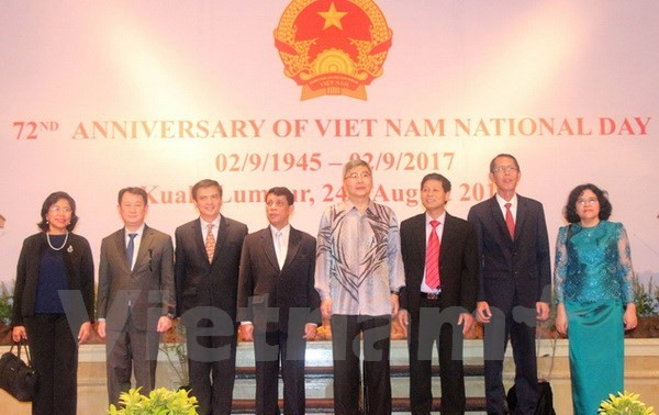 Aktivitas memperingati ultah ke-72 Hari Nasional Vietnam ((2 September) di Malaysia dan Tanzania