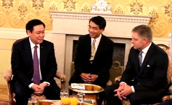 Deputi PM Vietnam, Vuong Dinh Hue mengakhiri dengan baik kunjungan kerja di Slovakia
