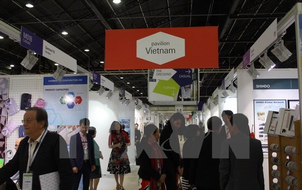 Vietnam menghadiri Pekan Raya Tekstil dan Produk Tekstil Internasional di Perancis