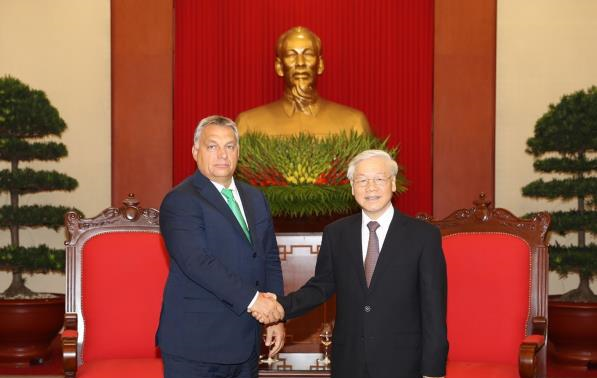 Para pemimpin tingkat tinggi Vietnam menerima PM Hungaria, Orban Viktor