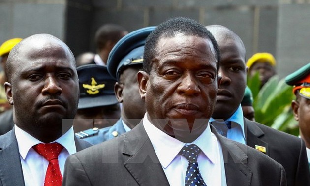 Zimbabwe menetapkan waktu berlangsung-nya upacara pelantikan Presiden baru