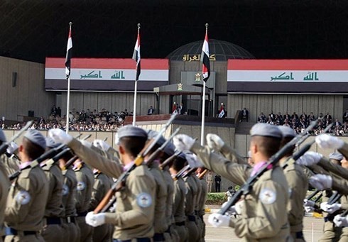 Irak mengadakan parade militer merayakan kemenangan atas IS