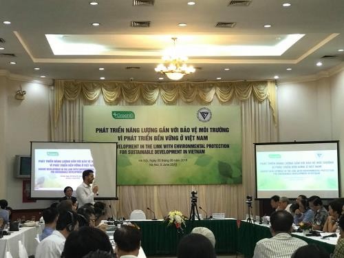 Mengembangkan energi yang dikaitkan dengan usaha melindungi lingkungan hidup demi perkembangan yang berkesinambungan di Viet Nam