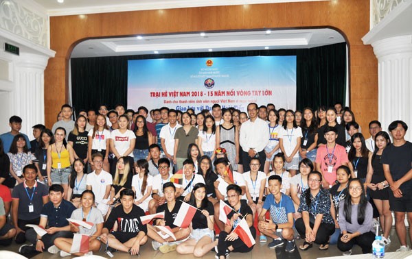Penutupan perkemahan musim panas pemuda dan mahasiswa diaspora Vietnam 2018