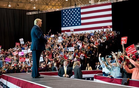 Pemilu sela kongres AS: Hasil pemilu meningkatkan keterkaitan antara Partai Republik dengan Presiden Donald Trump