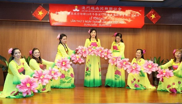 Komunitas Orang Vietnam di Makau (Tiongkok) mengadakan festival kesenian merayakan Musim Semi Ky Hoi 2019