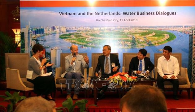 Kerjasama Viet Nam – Belanda tentang menajemen sumber daya air minum di Daerah Dataran Rendah Sungai Mekong 