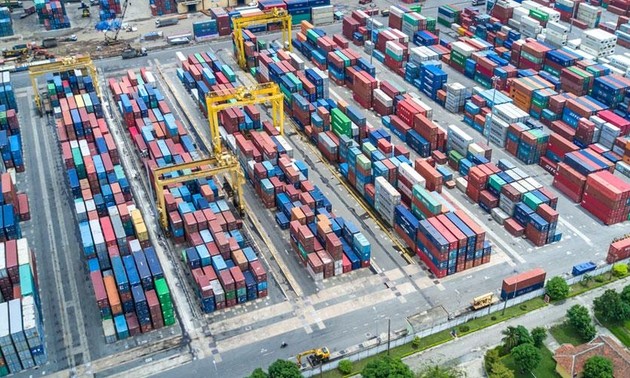 ADB memperingatkan bahwa perdagangan kawasan Asia-Pasifik mengalami deeskalasi 
