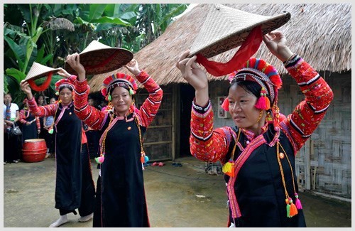 Hari Raya Tet tradisional dari warga etnis minoritas La Hu