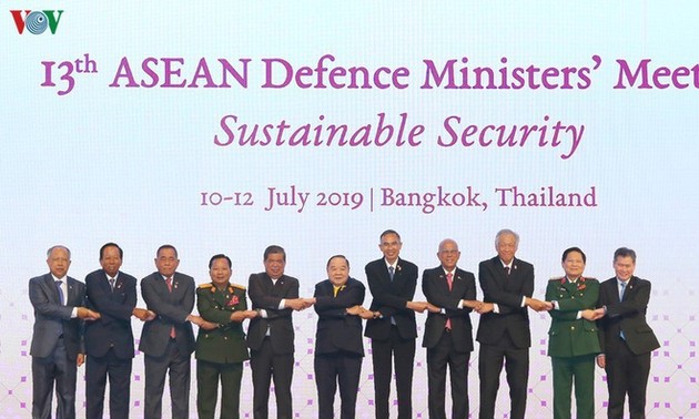 Membuka Konferensi terbatas Menhan ASEAN