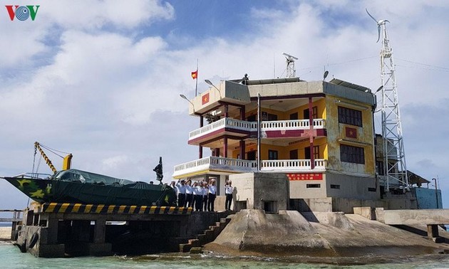 Tiongkok sama sekali  tidak mempunyai kedaulatan bersejarah terhadap dua Kepulauan Hoang Sa dan Truong Sa