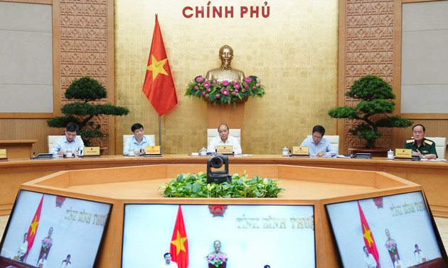 PM Nguyen Xuan Phuc mengadakan sidang kerja dengan pimpinan teras dua provinsi Binh Thuan dan Dac Nong