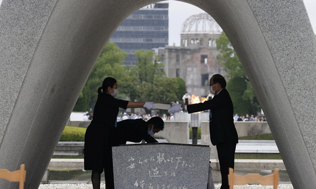 Jepang memperingati HUT ke-75 Hari jatuhnya  bom atom  AS di Kota Hiroshima