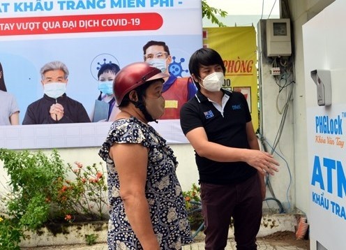 Hoang Tuan Anh: Dari ATM Beras yang Penuh dengan Kasih Sayang Sampai ATM Masker Gratis