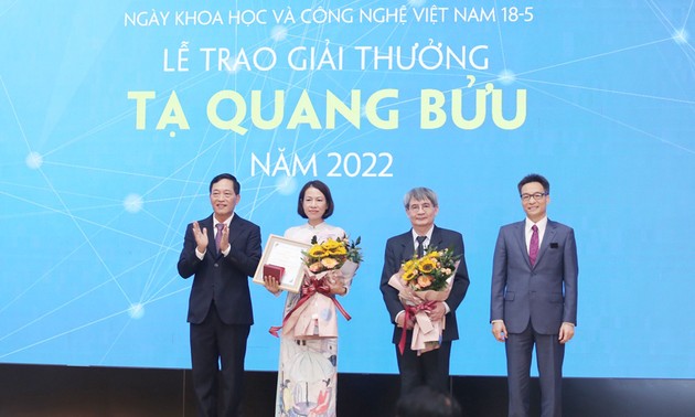 Peringatan Hari  Sains-Teknologi  Vietnam dan Pemberian Hadiah Ta Quang Buu