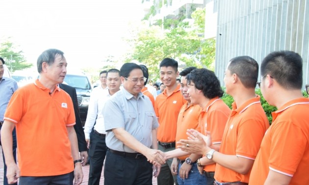 PM Pham Minh Chinh Menyurvei Beberapa Pabrik dan Proyek Teknologi Tinggi di Kota Da Nang
