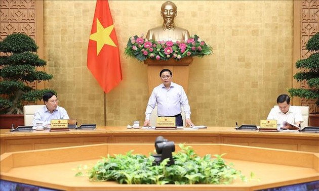 PM Pham Minh Chinh Tekankan Terus Menstabilkan Ekonomi Makro, Menjamin Pertumbuhan Pada Beberapa Bulan Akhir  Tahun
