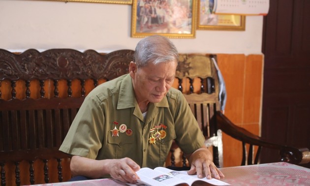 Veteran Perang Hoang Quang Minh – Seorang Dokter Yang Memeriksa dan Mengobati Gratis Untuk Masyarakat 