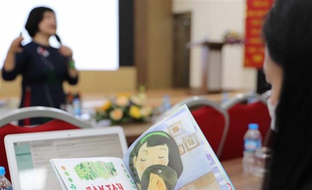 Muliakan Nilai Bahasa Vietnam Kepada Para Anak Vietnam di Luar Negeri