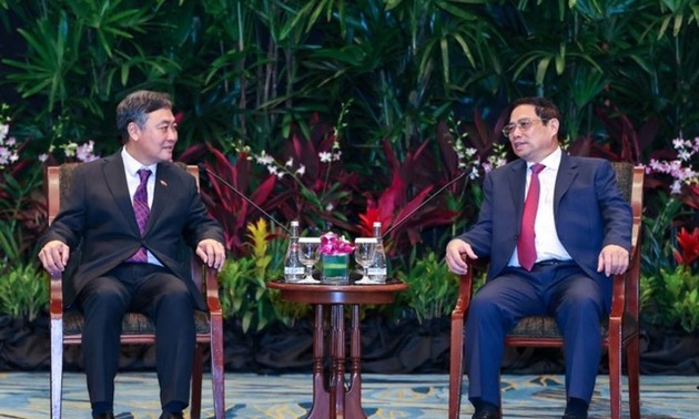 PM Vietnam, Pham Minh Chinh Menemui Badan-Badan Usaha Papan Atas di Singapura