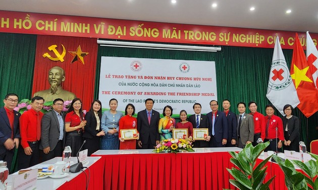  Upacara Pemberian Bintang Persahabatan dari Pemerintah Negara Republik Demokratik Rakyat Laos