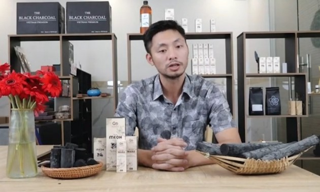 Seorang Pelopor dalam Melakukan Usaha Startup Memasarkan Arang Kayu Vietnam ke Jepang