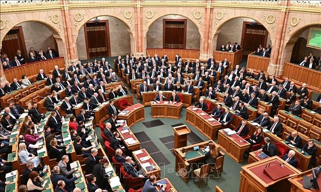 Parlemen Hungaria Sahkan Permintaan Swedia untuk  Bergabung dengan NATO