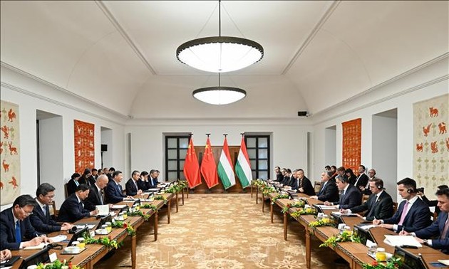 Hungaria dan Tiongkok Tandatangani 18 Kesepakatan Memperkuat Kerja Sama Bilateral
