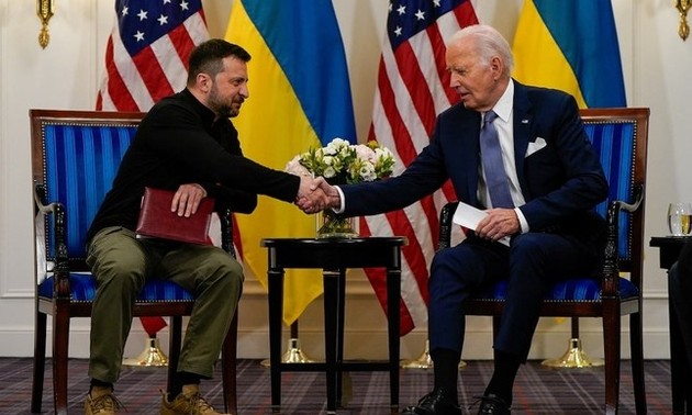 Presiden AS Umumkan Paket Bantuan Baru bagi Ukraina 