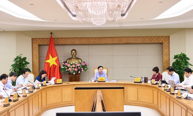 Deputi PM Tran Hong Ha: Menyempurnakan Sistem Statistik Nasional tentang Ekonomi Hijau