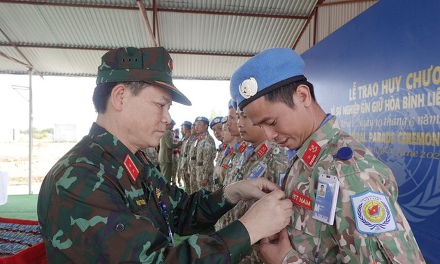 Pasukan Pemelihara Perdamaian Vietnam di Misi UNISFA Memperoleh Bintang PBB