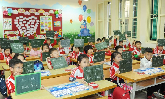 Réforme de l’éducation : 32 manuels pour la première année de l’école primaire