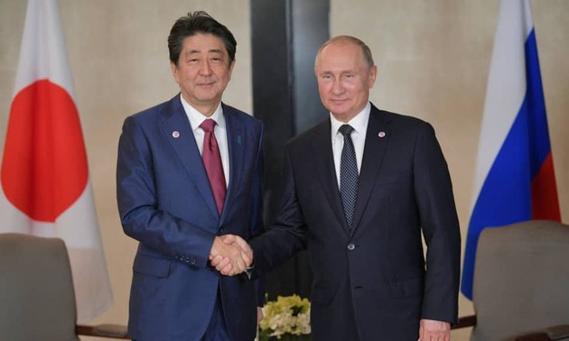 Russia, Japan seek peace treaty