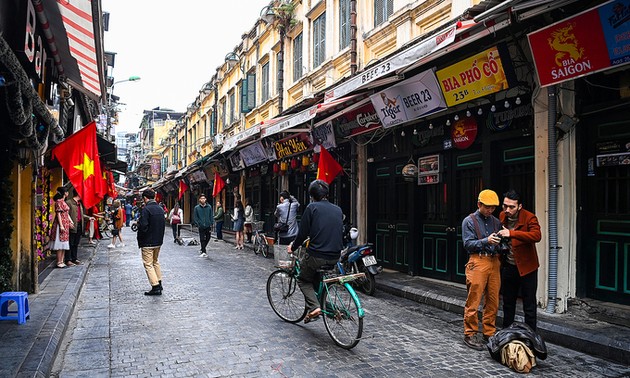 Projected relocation of 210,000 residents to decongest downtown Hanoi