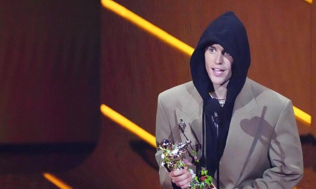 Justin Bieber, Lil Nas X take top prizes at Video Music Awards