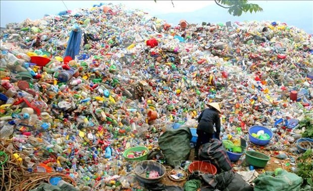 Vietnam, US join hands to reduce harm of plastic pollution on public health