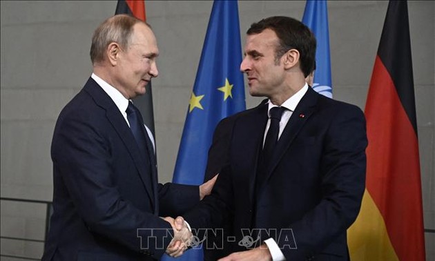 Biden, Putin, Macron discuss Ukraine issue