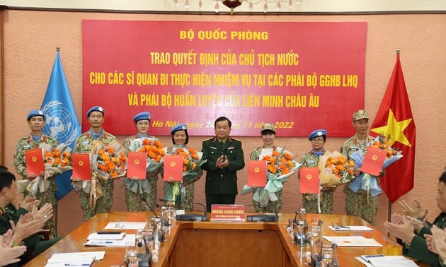 Vietnam sends 7 more officers to UN peacekeeping missions