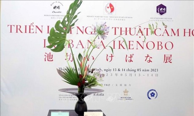 Japanese flower arrangement exhibition opens in HCM City