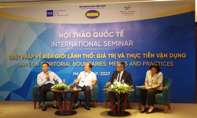 Int'l seminar discusses law on territorial bounderies