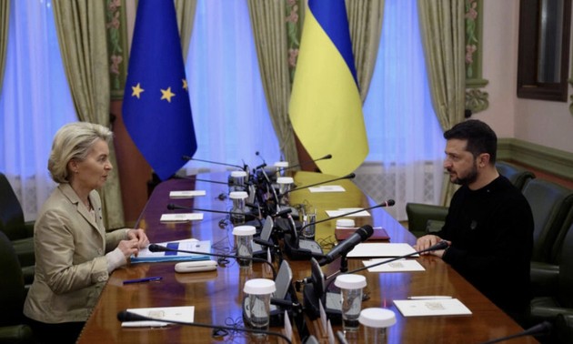 EU weighs advancing Ukraine's membership bid
