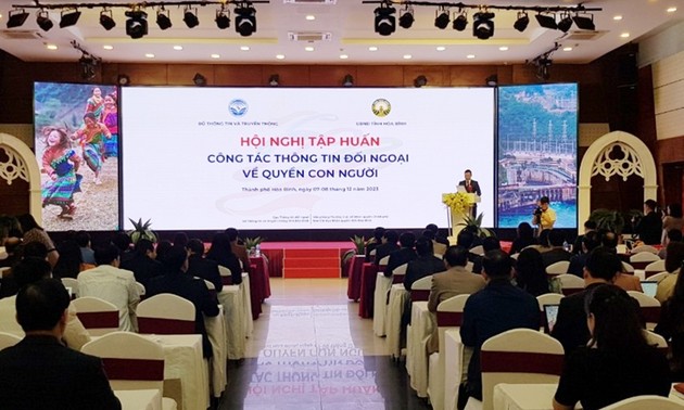 Conference on human rights information opens in Hoa Binh