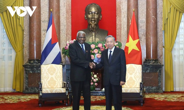President To Lam receives Cuban NA President