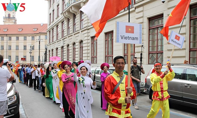 Vietnam ikut serta pada Festival etnis-etnis minoritas  seluruh Czech 2018