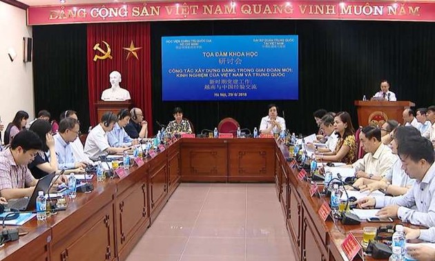 Sarasehan ilmu pengetahuan internasional: “Pekerjaan pembangunan Partai pada tahap baru: Pengalaman Vietnam dan Tiongkok”