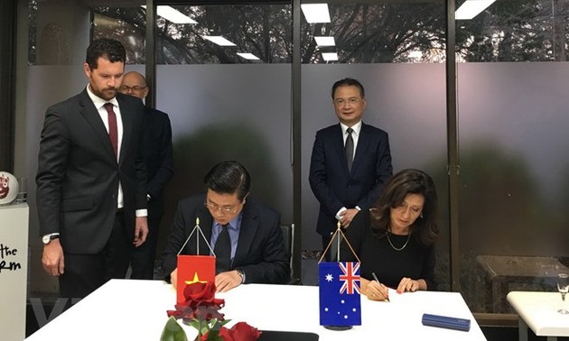 Mendorong kerjasama dan pendidikan pengacara antara Vietnam dan Australia