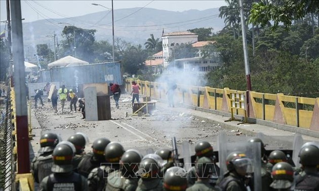 Rusia dan Tiongkok menentang intervensi militer terhadap Venezuela