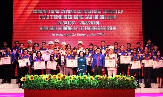 Daerah-daerah memperingati Hari Berdirinya Liga Pemuda Komunis Ho Chi Minh